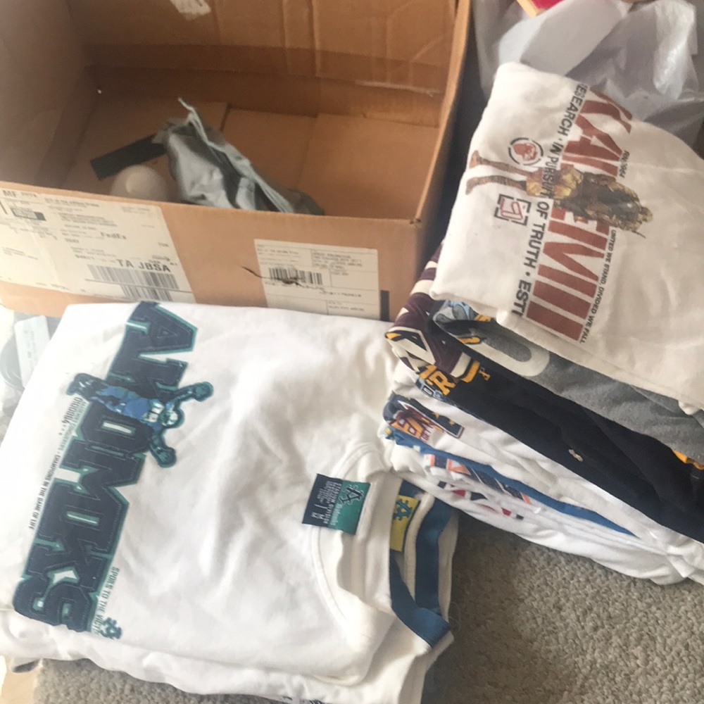 Alademiks Tee Shirt Bundle Box Check Pics